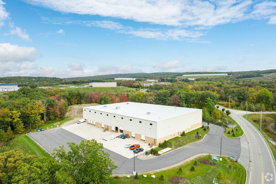 More Photos Of 560-570 Research Dr, Pittston Township Warehouse For Lease