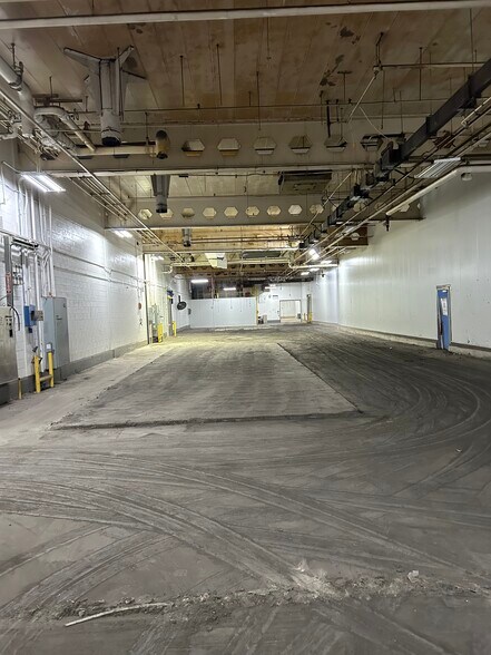 More Photos Of 12301 Farmington Rd, Livonia Food Processing For Sale