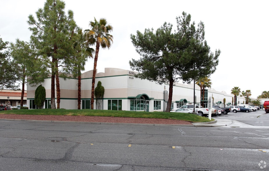 More Photos Of 6295 S McLeod Dr, Las Vegas Warehouse For Lease
