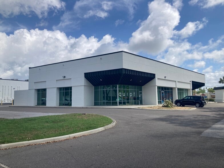 More Photos Of 3914 US Hwy 301, Tampa Office For Lease