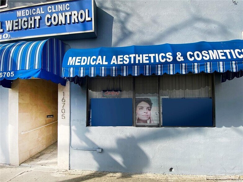 More Photos Of 16705 Hawthorne Blvd, Lawndale Medical For Lease