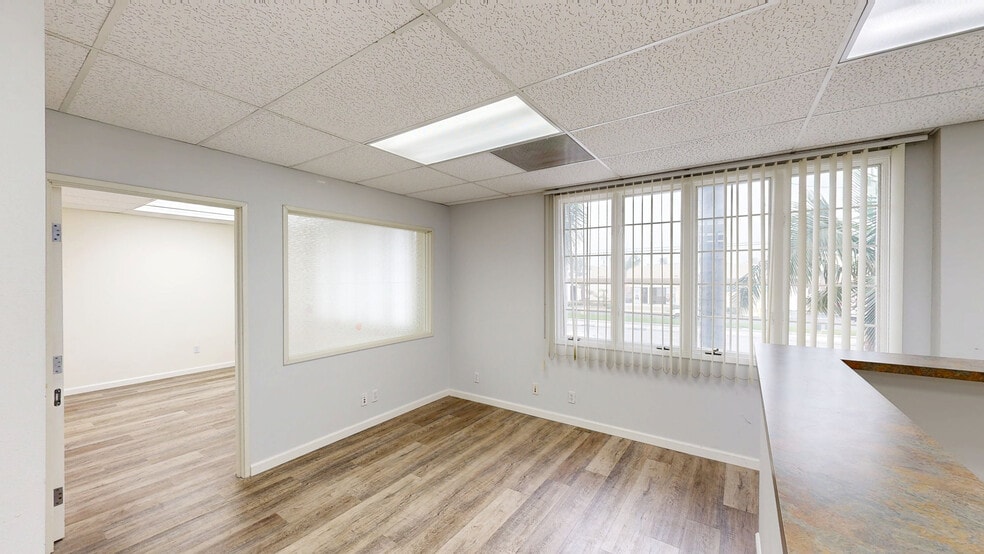 More Photos Of 172 N Tustin St, Orange Office For Lease