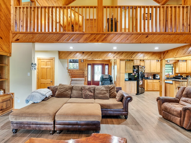 More Photos Of 325 Forest Service 217 Rd, Shepherd Specialty For Sale