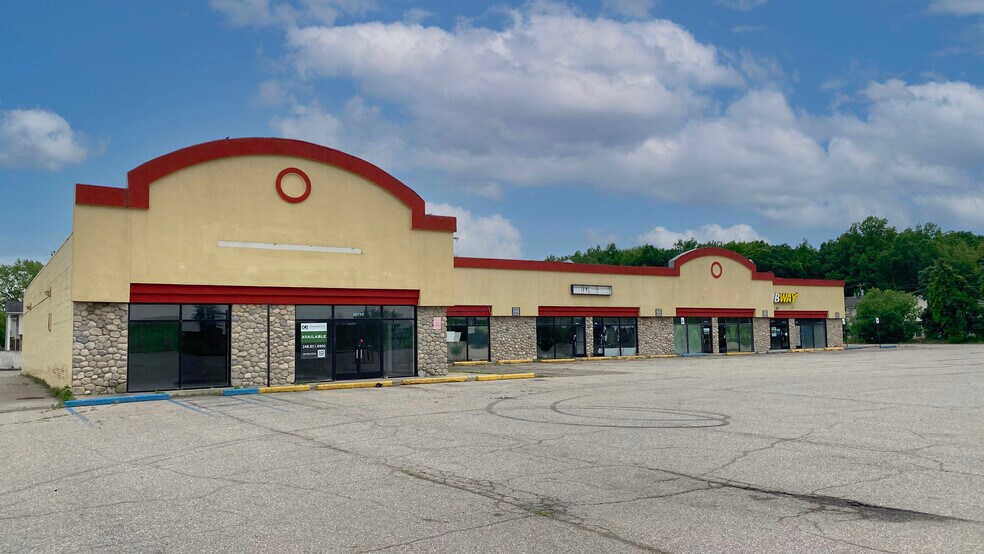 Primary Photo Of 30739-30797 Eureka Rd, Romulus Freestanding For Sale