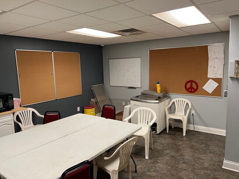 More Photos Of 124 E River St, Momence Warehouse For Sale