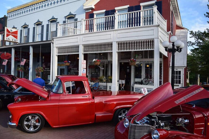 More Photos Of 230 W Saint Louis St, Lebanon Restaurant For Sale