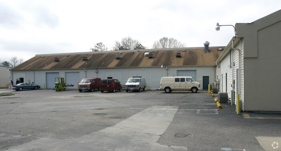 More Photos Of 3845 Bonney Rd, Virginia Beach Flex For Lease