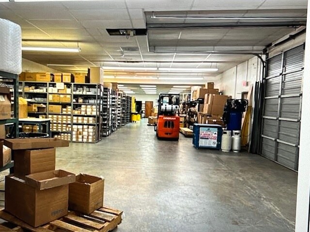 More Photos Of 203 S Jupiter Rd, Allen Light Distribution For Sale