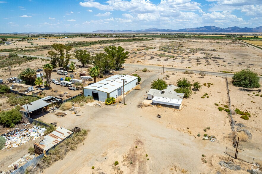 More Photos Of 643 S Intake Blvd, Blythe Warehouse For Sale