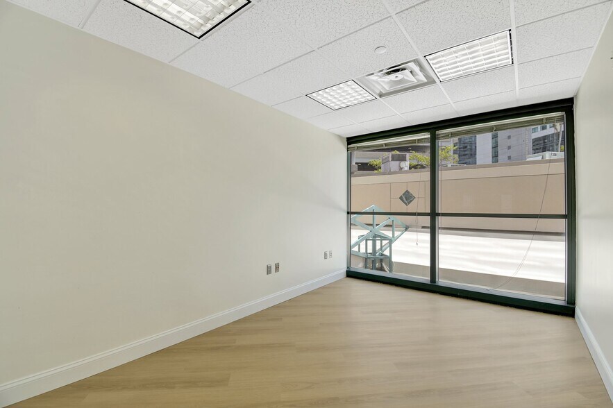 More Photos Of 200 S Andrews Ave, Fort Lauderdale Medical For Sale