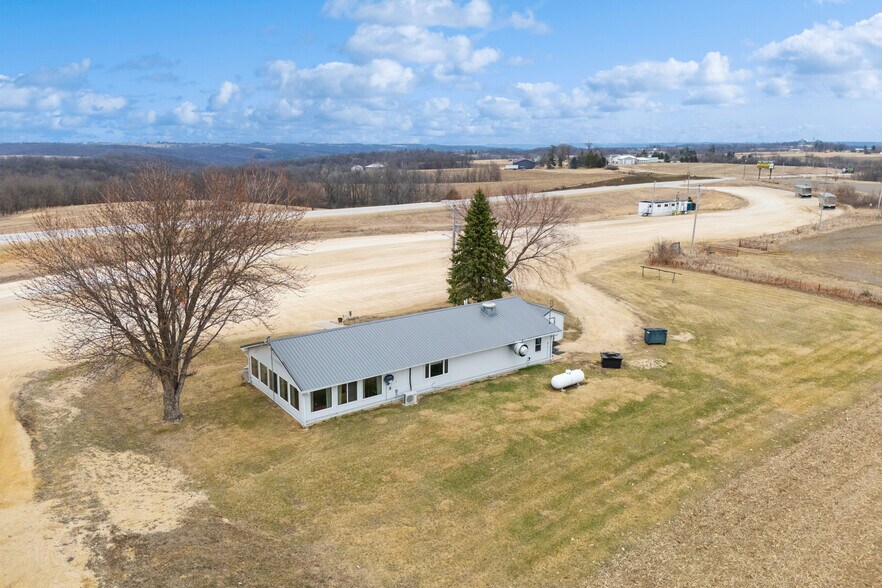 More Photos Of 28534 U.S. 18, Mc Gregor General Retail For Sale