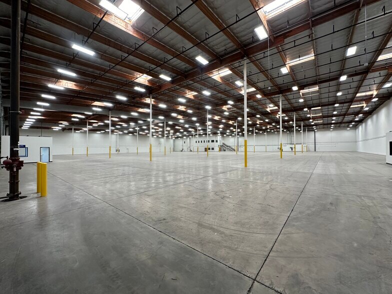 More Photos Of 1241 Old Temescal Rd, Corona Warehouse For Lease