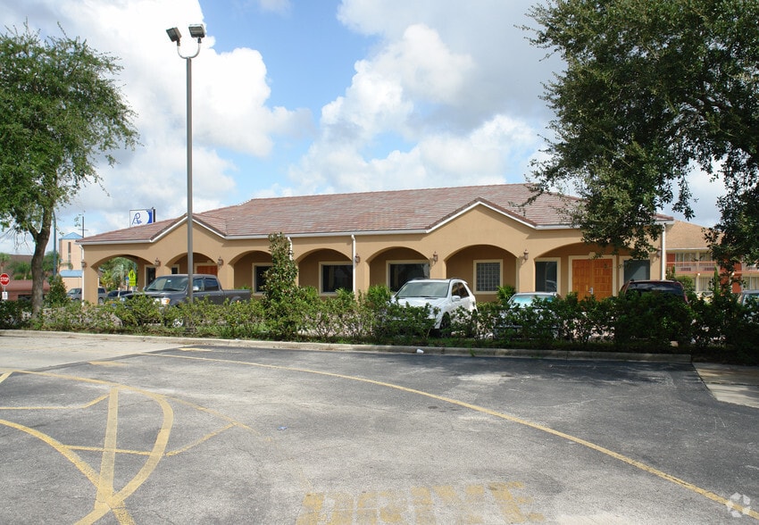 More Photos Of 6143 S Orange Blossom Trl, Orlando Loft Creative Space For Sale