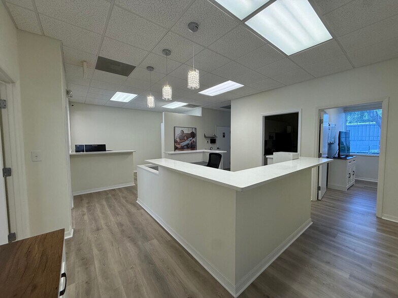 More Photos Of 2701-2703 Rew Cir, Ocoee Office Residential For Lease