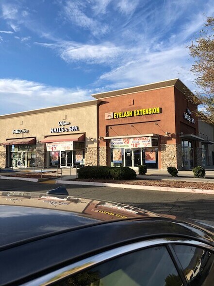 More Photos Of 3000-3024 W Florida Ave, Hemet Freestanding For Lease