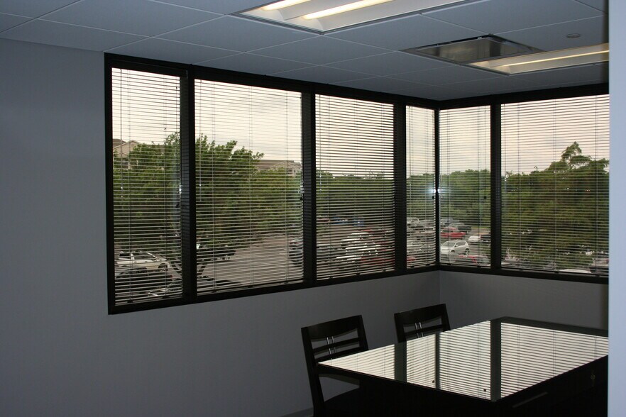 More Photos Of 515 Central Park Dr, Oklahoma City Unknown For Lease