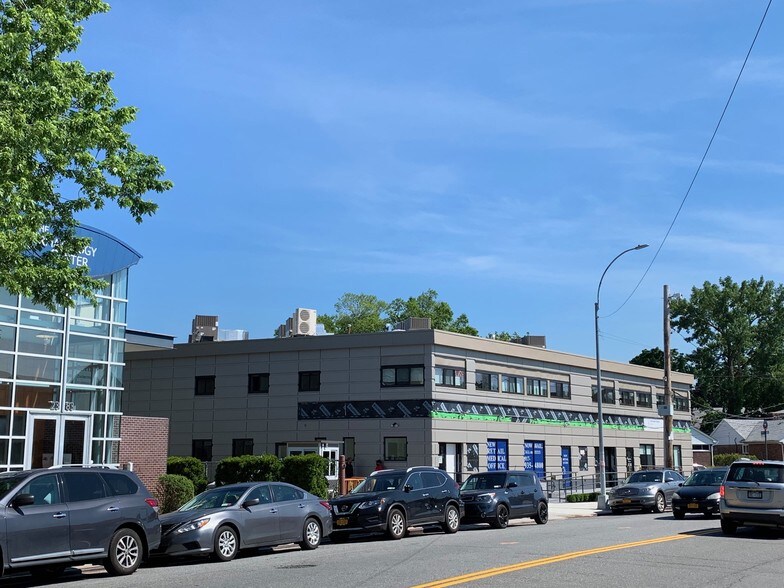 More Photos Of 2391 Bell Blvd, Bayside Medical For Lease