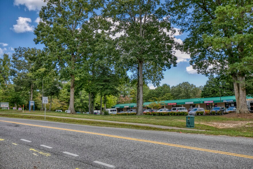 More Photos Of 5242 Olde Towne Rd, Williamsburg General Retail For Lease