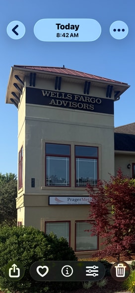 More Photos Of 421 S Church St, Hendersonville Office For Sale