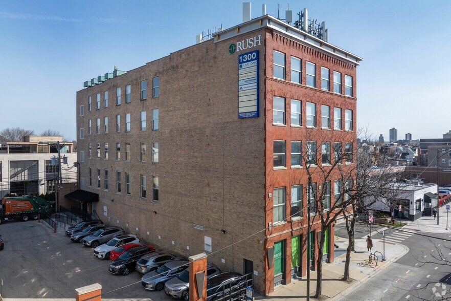 More Photos Of 1300 W Belmont Ave, Chicago Medical For Lease