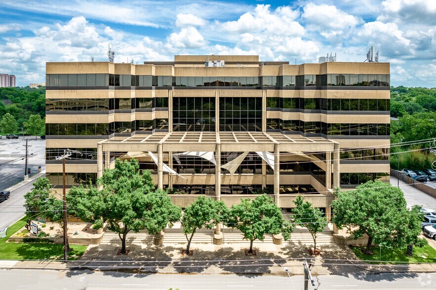 More Photos Of 4040 Broadway St, San Antonio Coworking Space