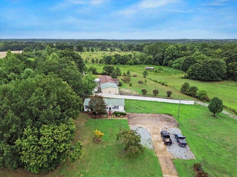 More Photos Of 4009 Polkville Rd, Shelby Freestanding For Sale
