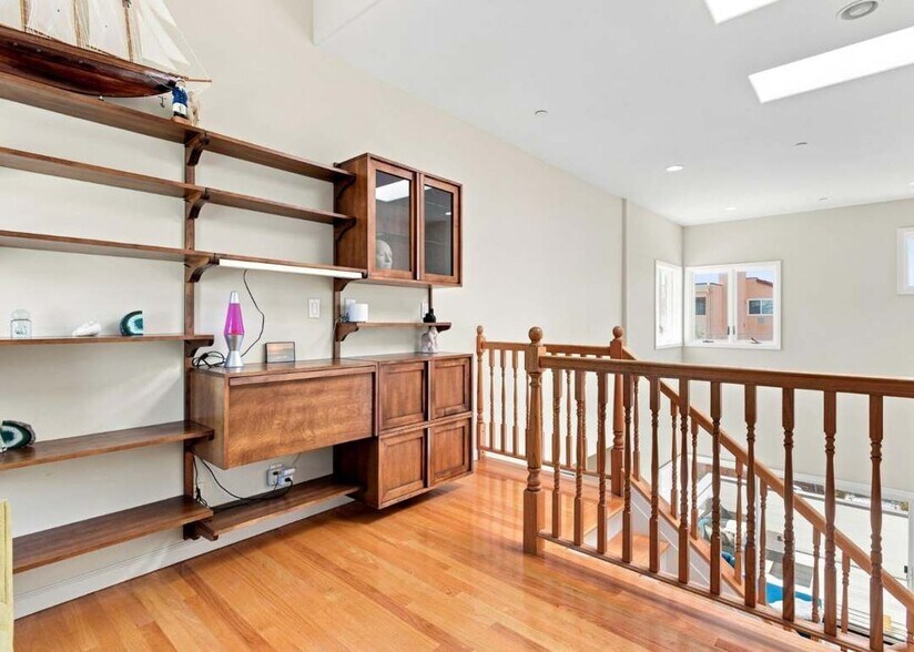 More Photos Of 2340 Palmetto Ave, Pacifica General Retail For Sale
