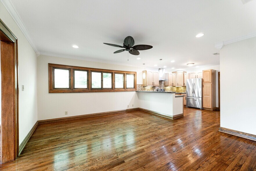 More Photos Of 153 S 17th St, Columbus Multifamily For Sale