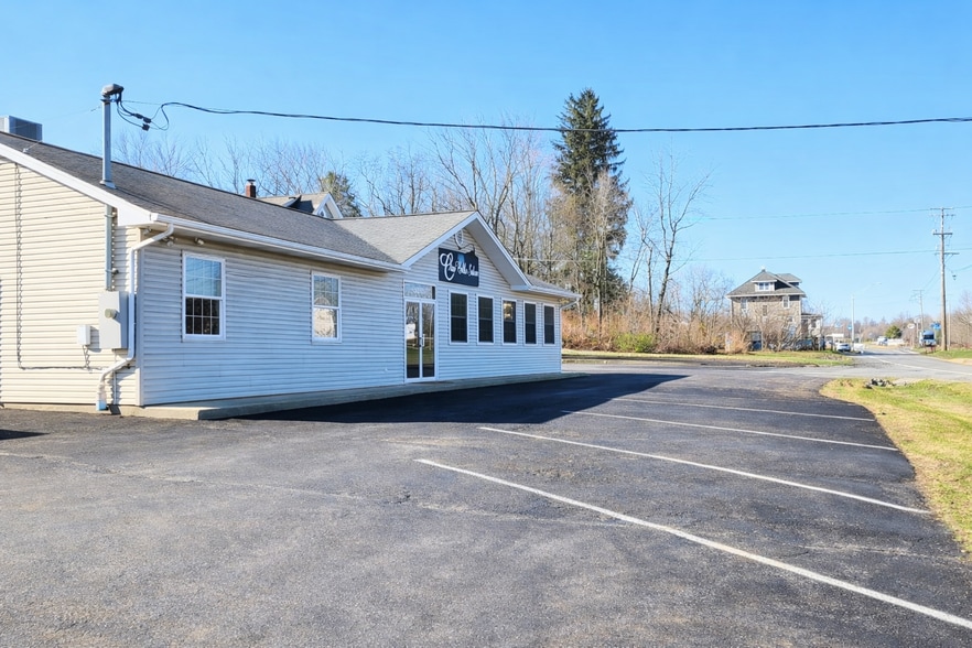 Primary Photo Of 2039 State Route 208, Montgomery Freestanding For Sale