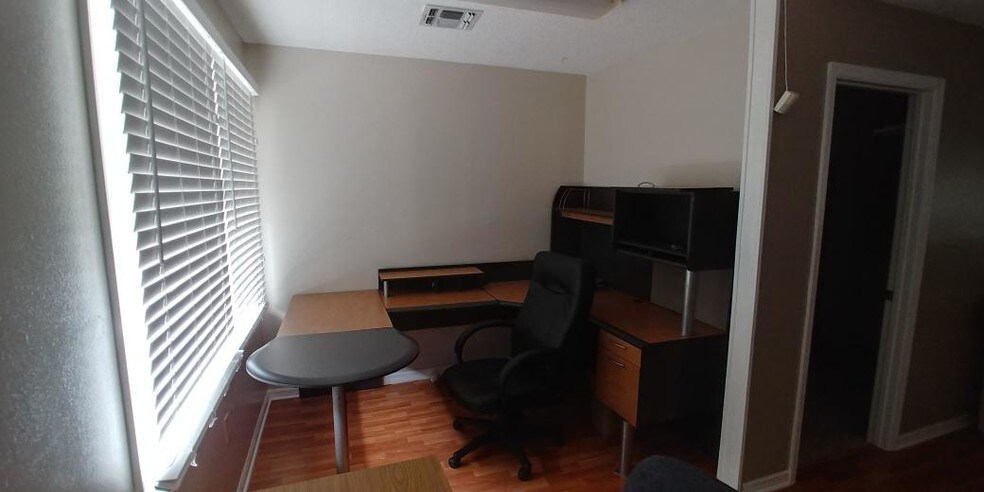 More Photos Of 4113 Neptune Rd, Saint Cloud Office For Sale