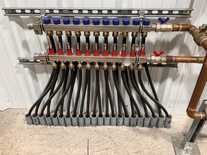 More Photos Of N643 Boulder Rd, Watertown Distribution For Sale