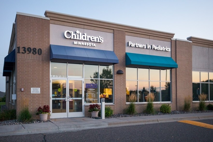 More Photos Of 14020 Northdale Blvd, Rogers Medical For Lease