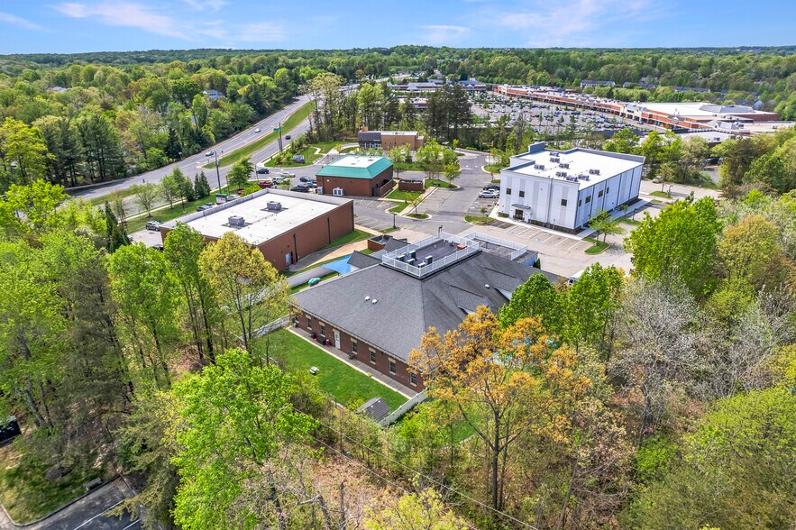 More Photos Of 12405 Cape Cod Ct, Lake Ridge Daycare Center For Sale