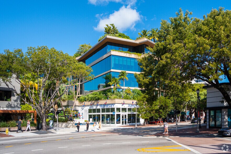 More Photos Of 3350 Virginia St, Coconut Grove Office For Lease