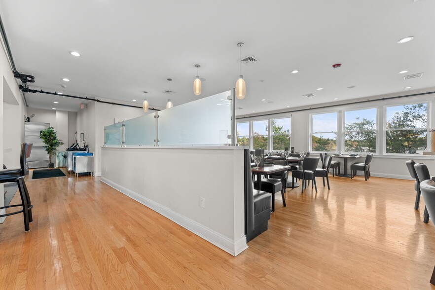 More Photos Of 119 Washington St, Plainville Restaurant For Lease