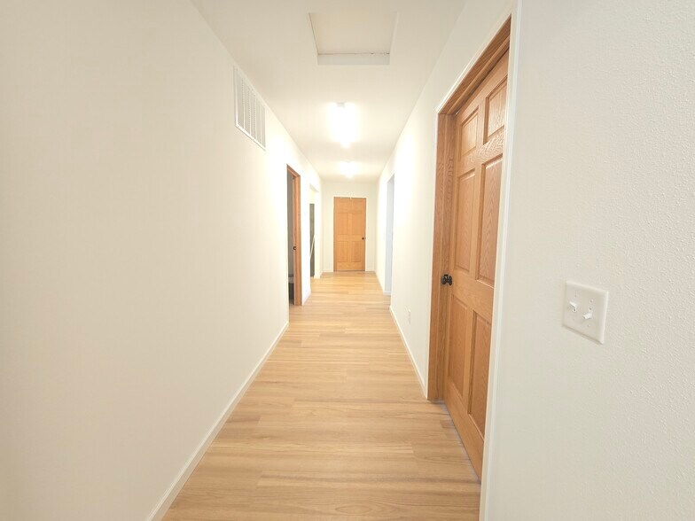 More Photos Of 120 Main St N, Pierz Office For Lease