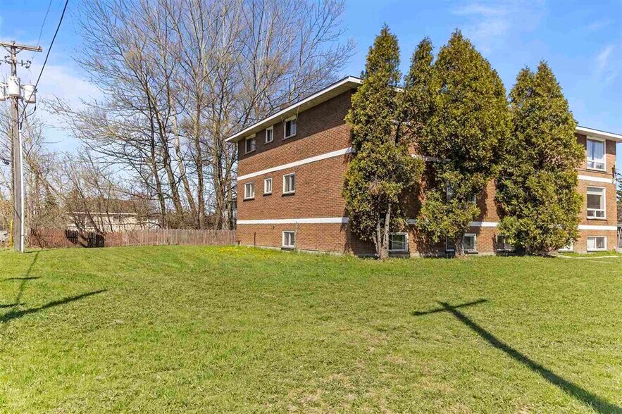 More Photos Of 269 Goulais Av, Sault Ste. Marie Apartments For Sale