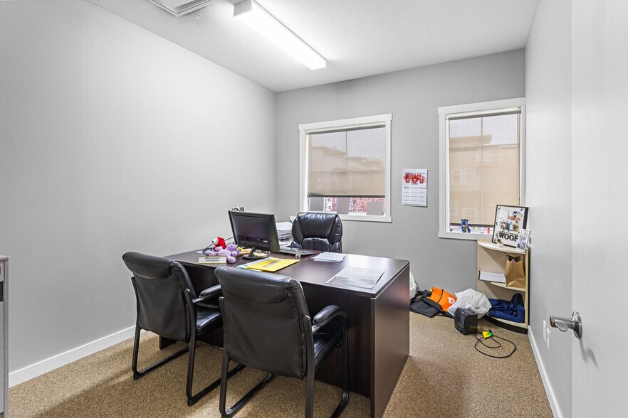 More Photos Of 1856 Ambrosi Rd, Kelowna General Retail For Lease