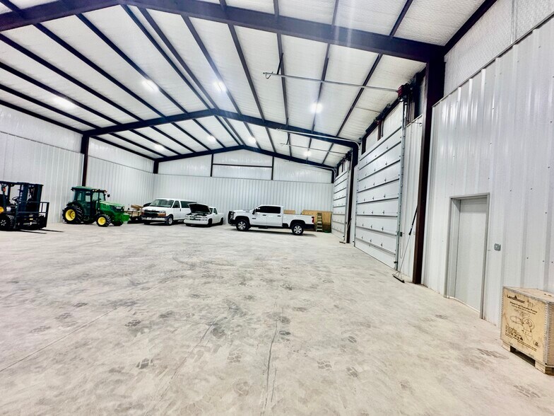 More Photos Of 538 US-62/180 Hwy, Seminole Flex For Sale