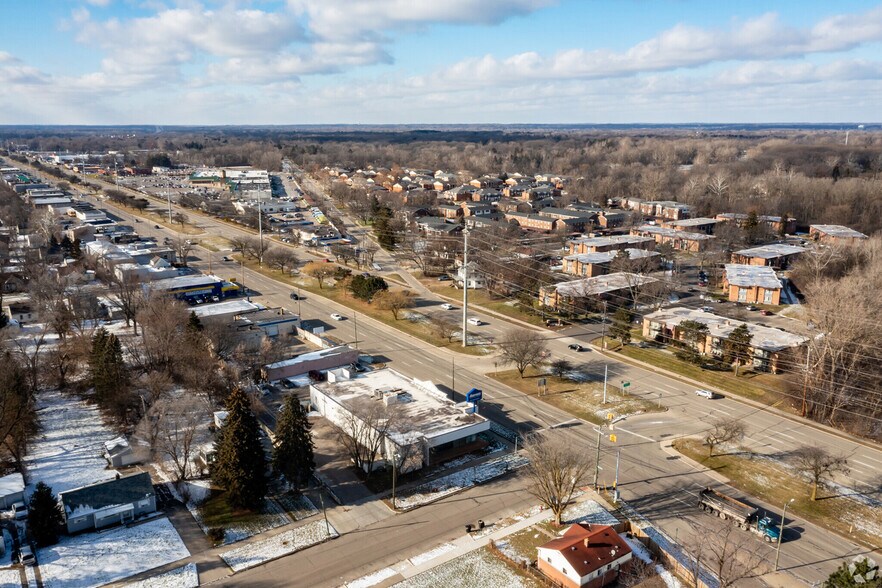 More Photos Of 25001 W 8 Mile Rd, Redford Township Freestanding For Sale