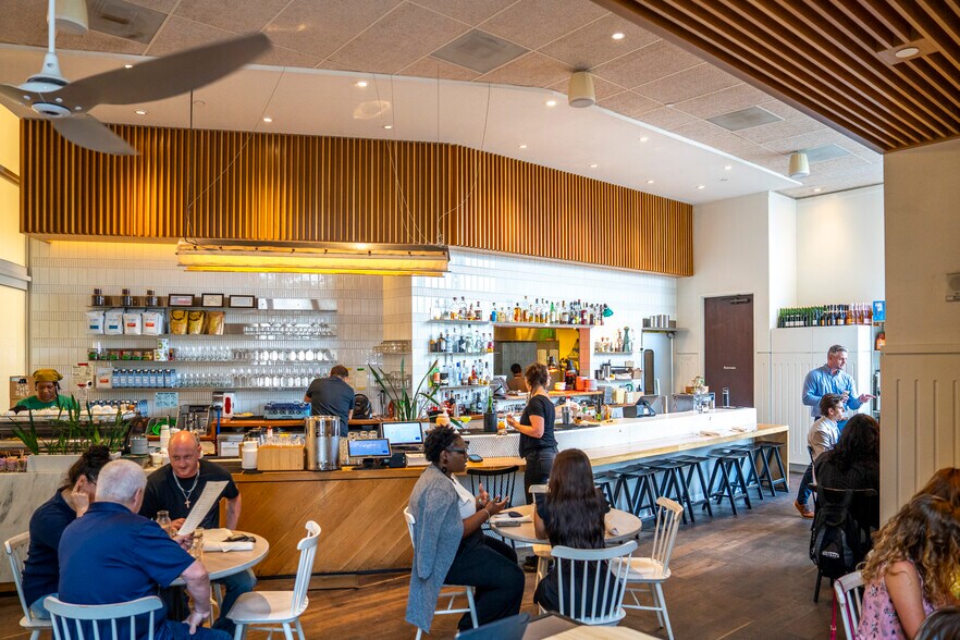 More Photos Of 98 San Jacinto Blvd, Austin Office For Lease