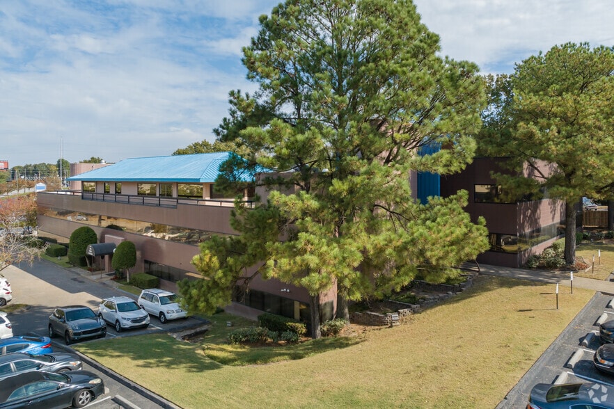 More Photos Of 5180 Park Ave, Memphis Office For Lease