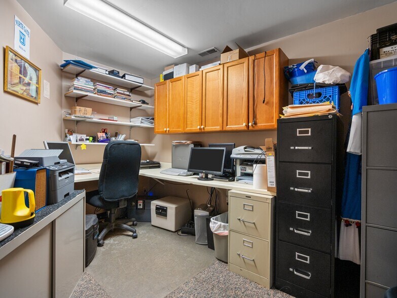 More Photos Of 3211 N Garfield, Traverse City Freestanding For Sale
