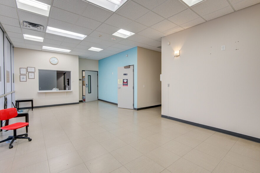 More Photos Of 4300-4302 Fairmont Pky, Pasadena Unknown For Lease