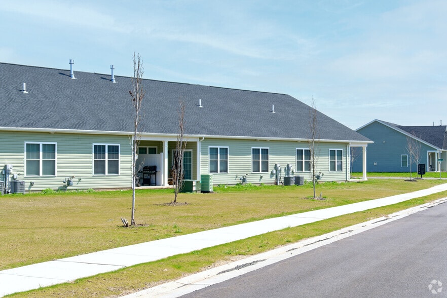 More Photos Of 1 Rodeo Dr, Rochester Apartments For Sale