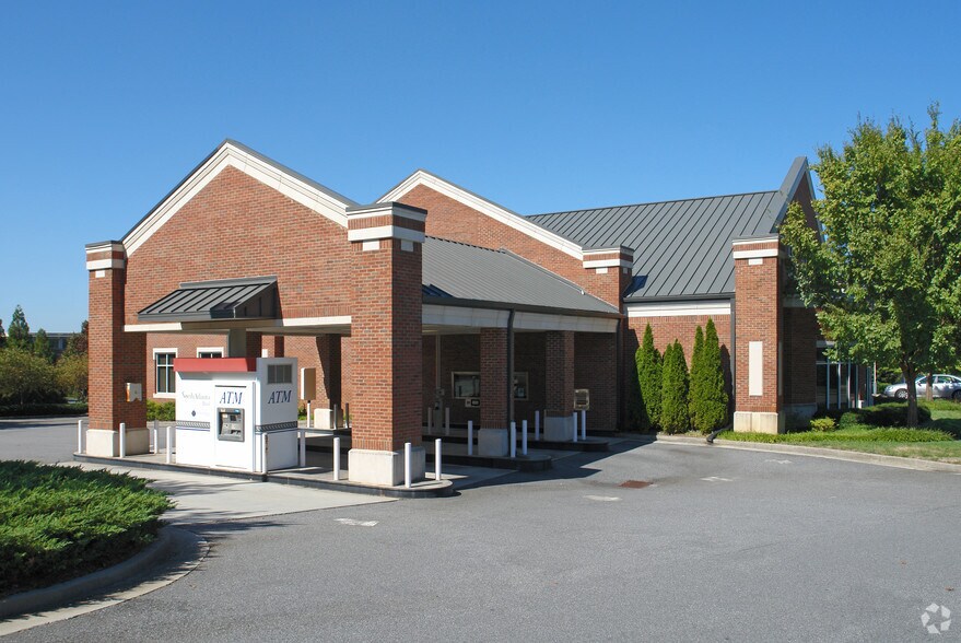 More Photos Of 10500 Old Alabama Connector Rd, Alpharetta Bank For Sale