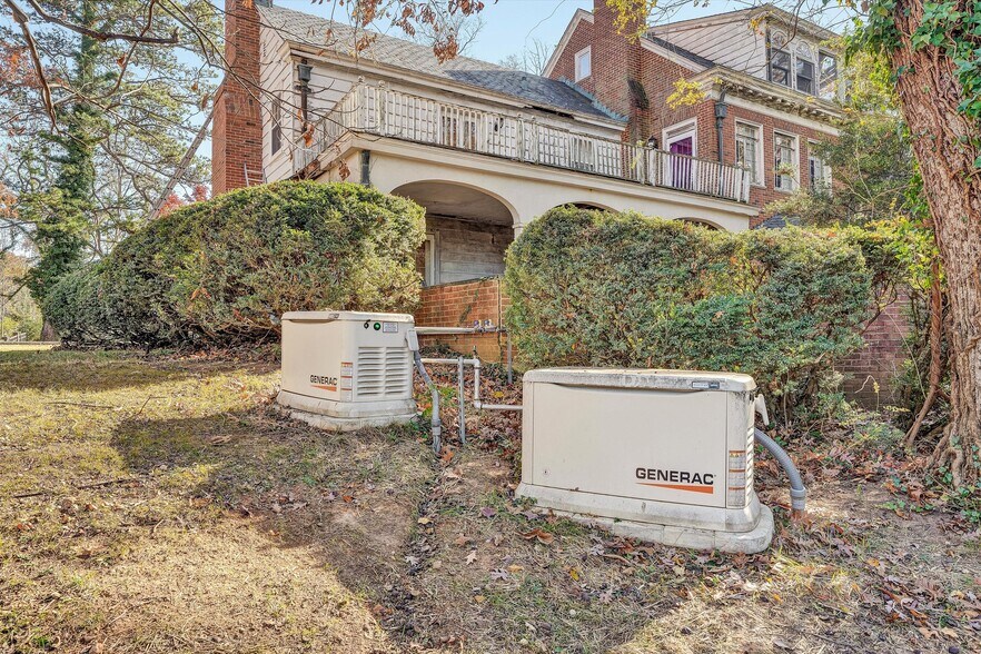 More Photos Of 934 Commander Dr, Roanoke Specialty For Sale