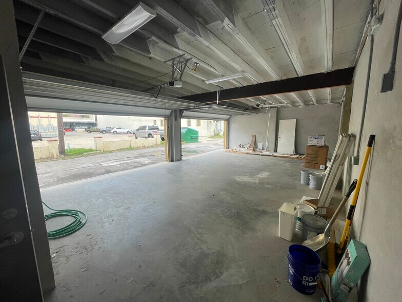 More Photos Of 2302 14th St, Gulfport Office Residential For Sale