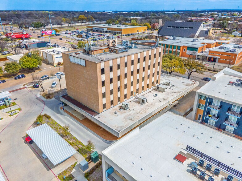 More Photos Of 111 S Garland Ave, Garland Office For Sale