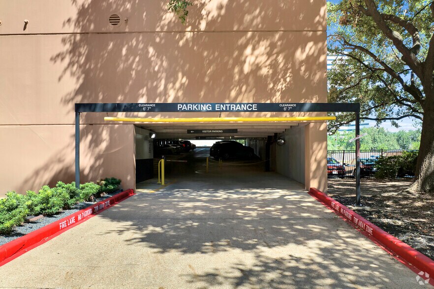 More Photos Of 2603 Augusta Dr, Houston Office For Lease